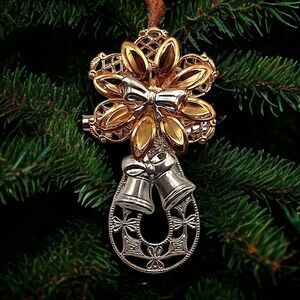 Christmas Silver Bells Brooch Pin‎ Filigree Gold Silver Tone Vintage 80s Holiday
